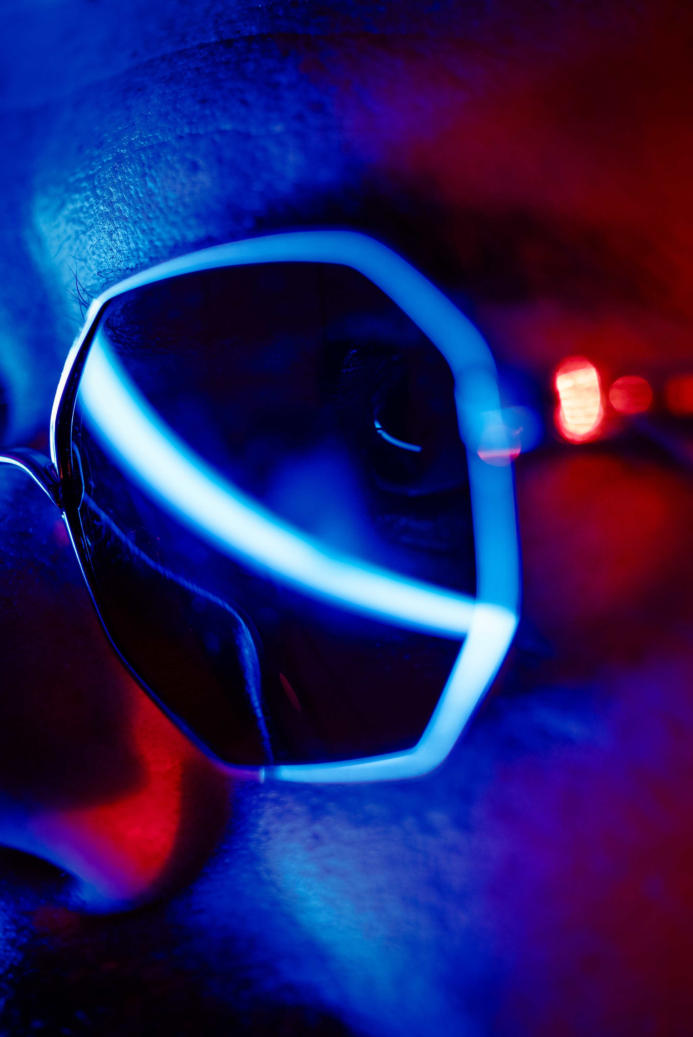 Creative neon portrait photography at Film Büro studio
